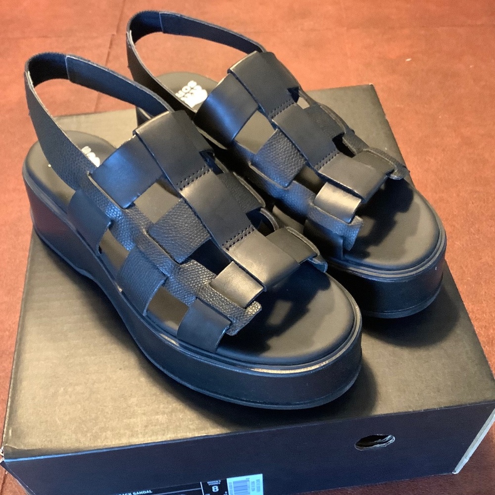 Sorel Dayspring sandals 8